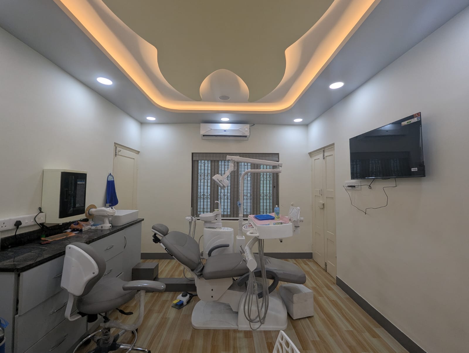 Krishna Smile Care banner 1